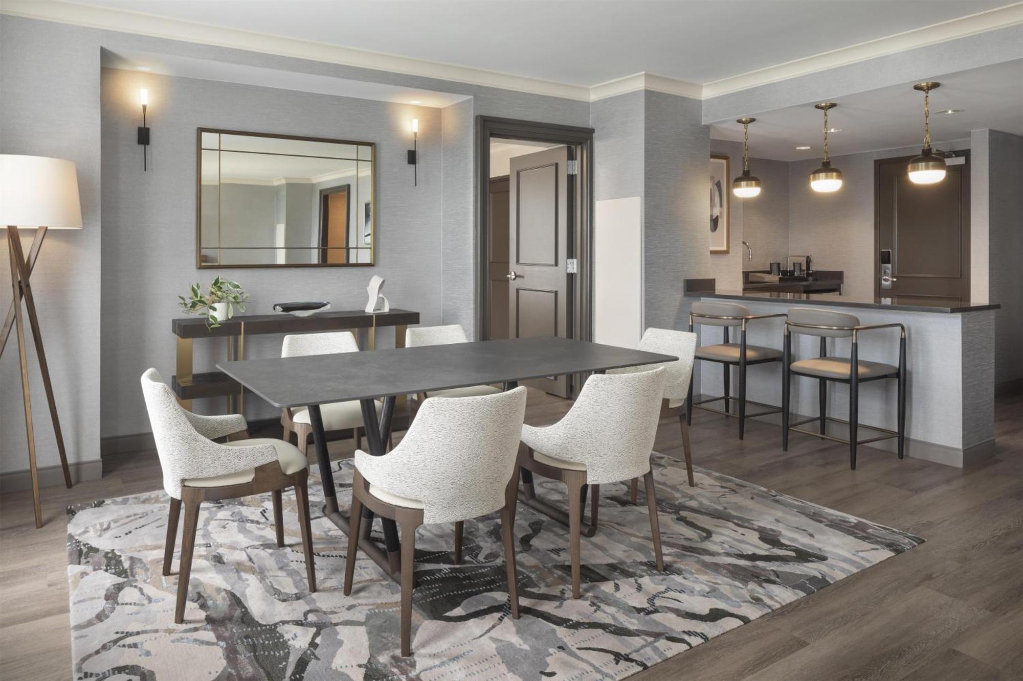 Luxe Suite
